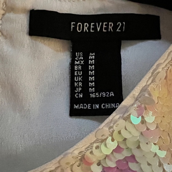 Forever 21 Sequin Top Short Sleeve Size - Picture 6 of 6
